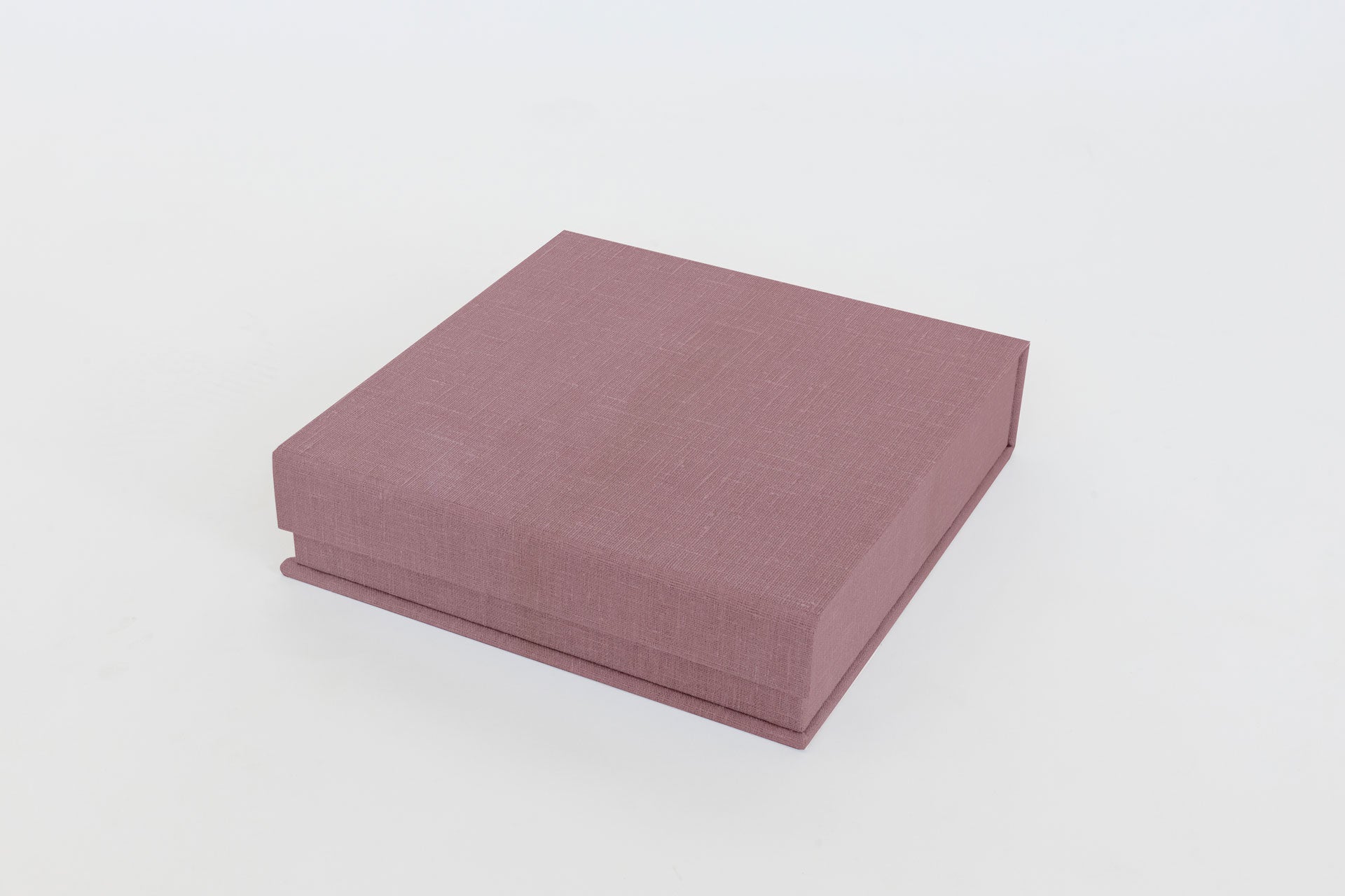 Clamshell Linen Box 6"