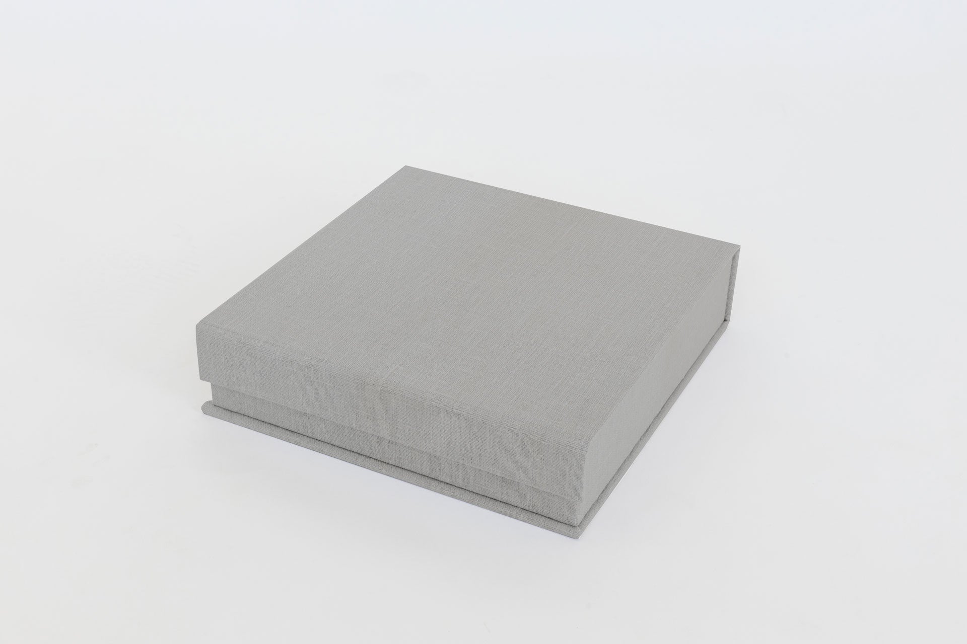 Clamshell Linen Box 6"