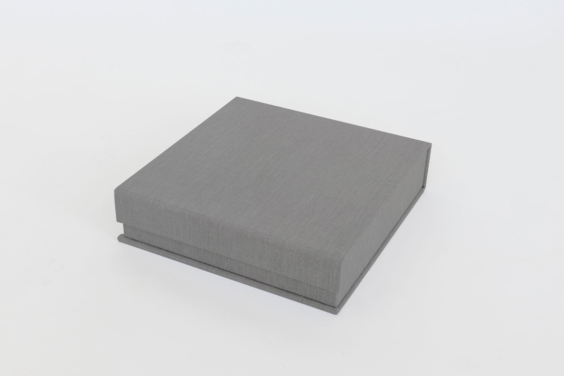 Clamshell Linen Box 6"