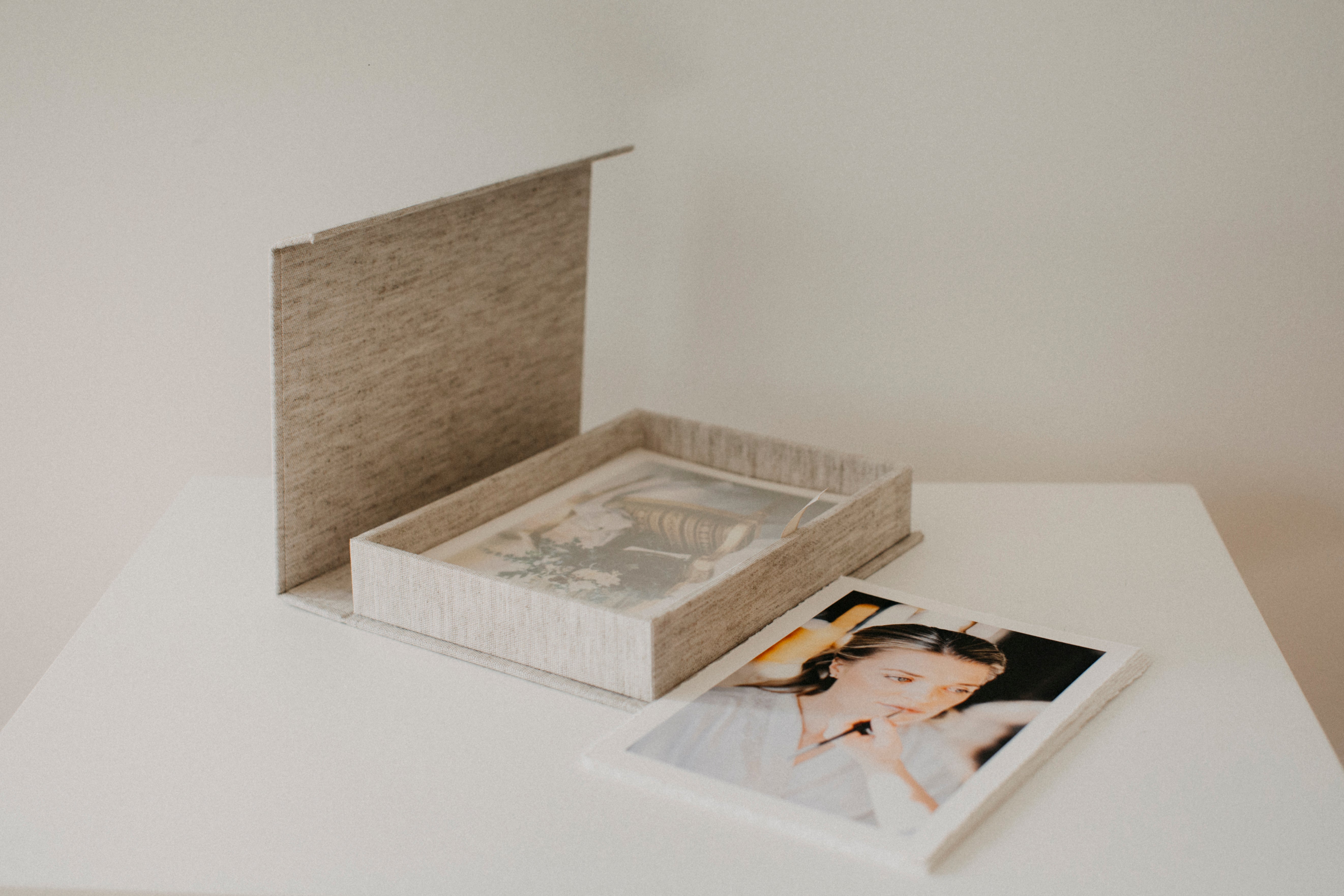 Clamshell Print Box