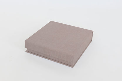 Clamshell Linen Box 6"