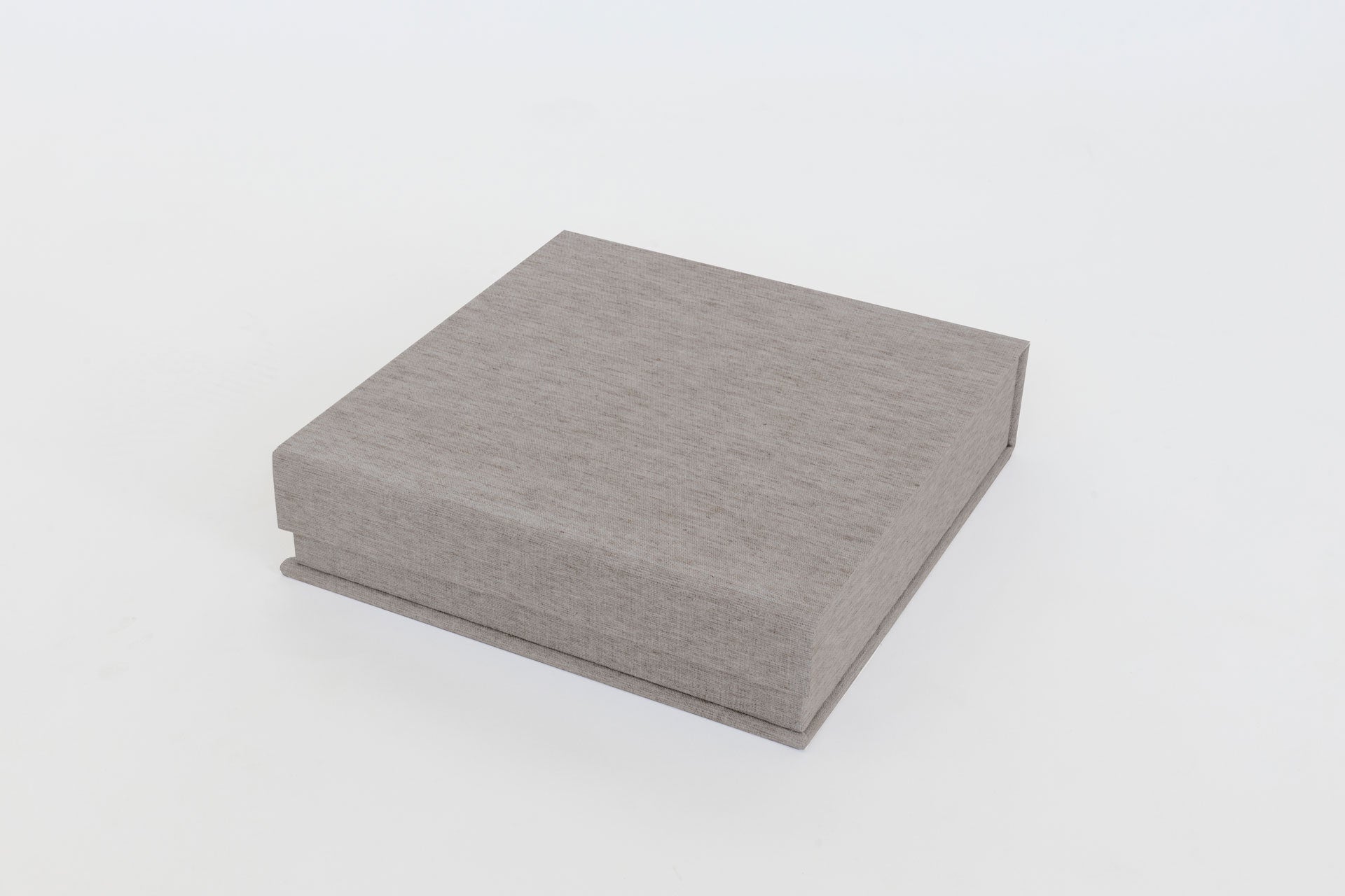 Clamshell Linen Box 6"
