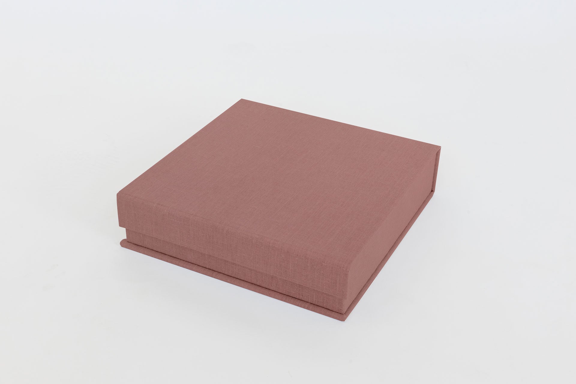 Clamshell Linen Box 6"