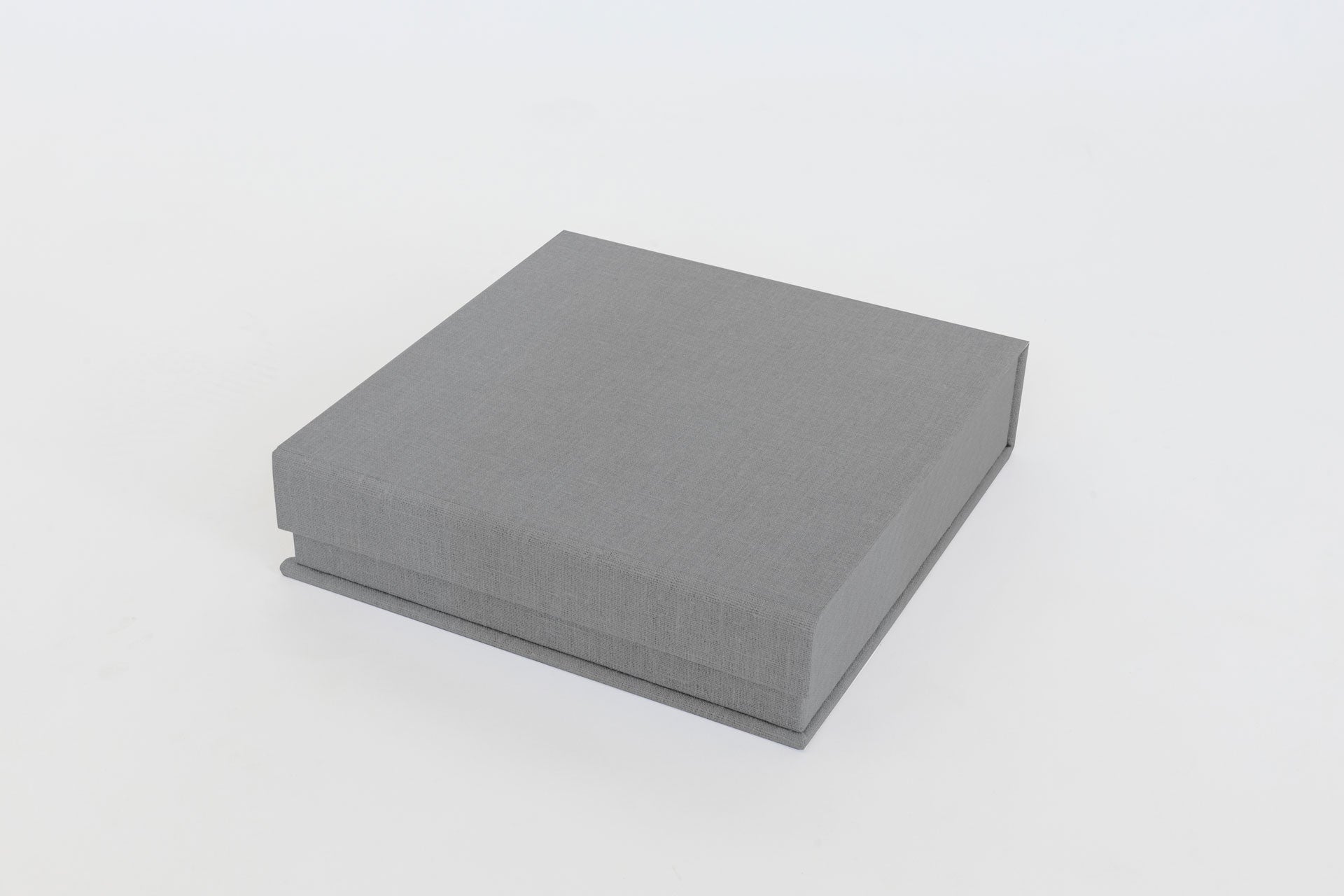 Clamshell Linen Box 6"
