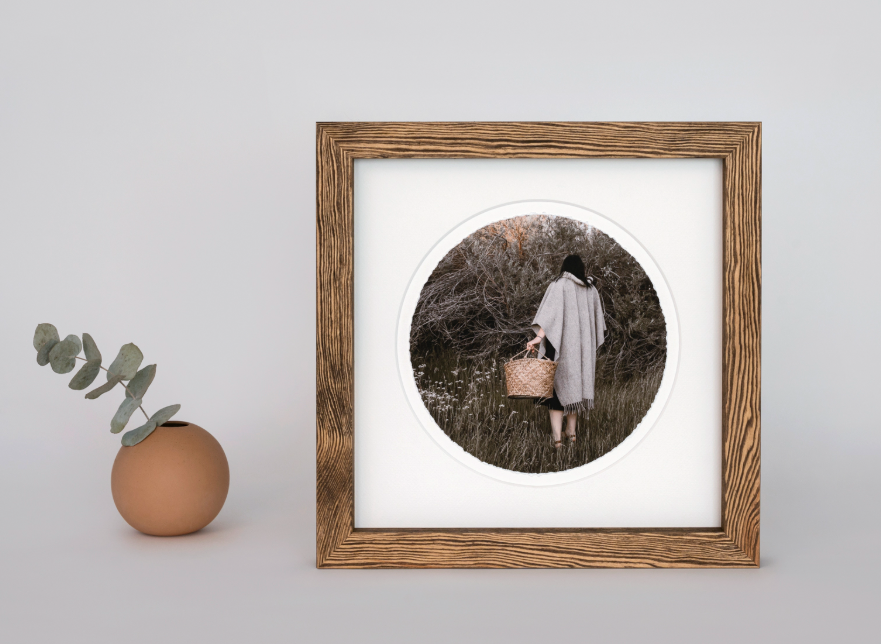 Circular Photo Frame 12x12"